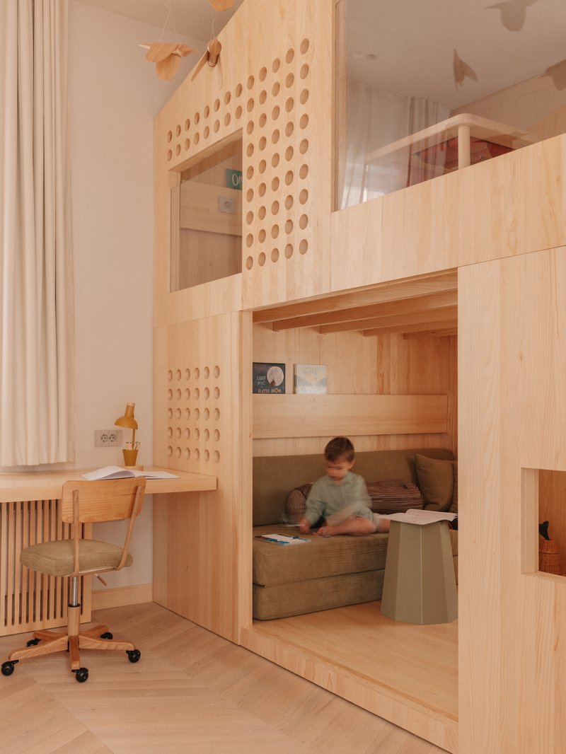 Apartamento da Casa na Árvore / Projekt V Arhitektura - Fotografia de Interiores, Madeira, Iluminação, Dormitório