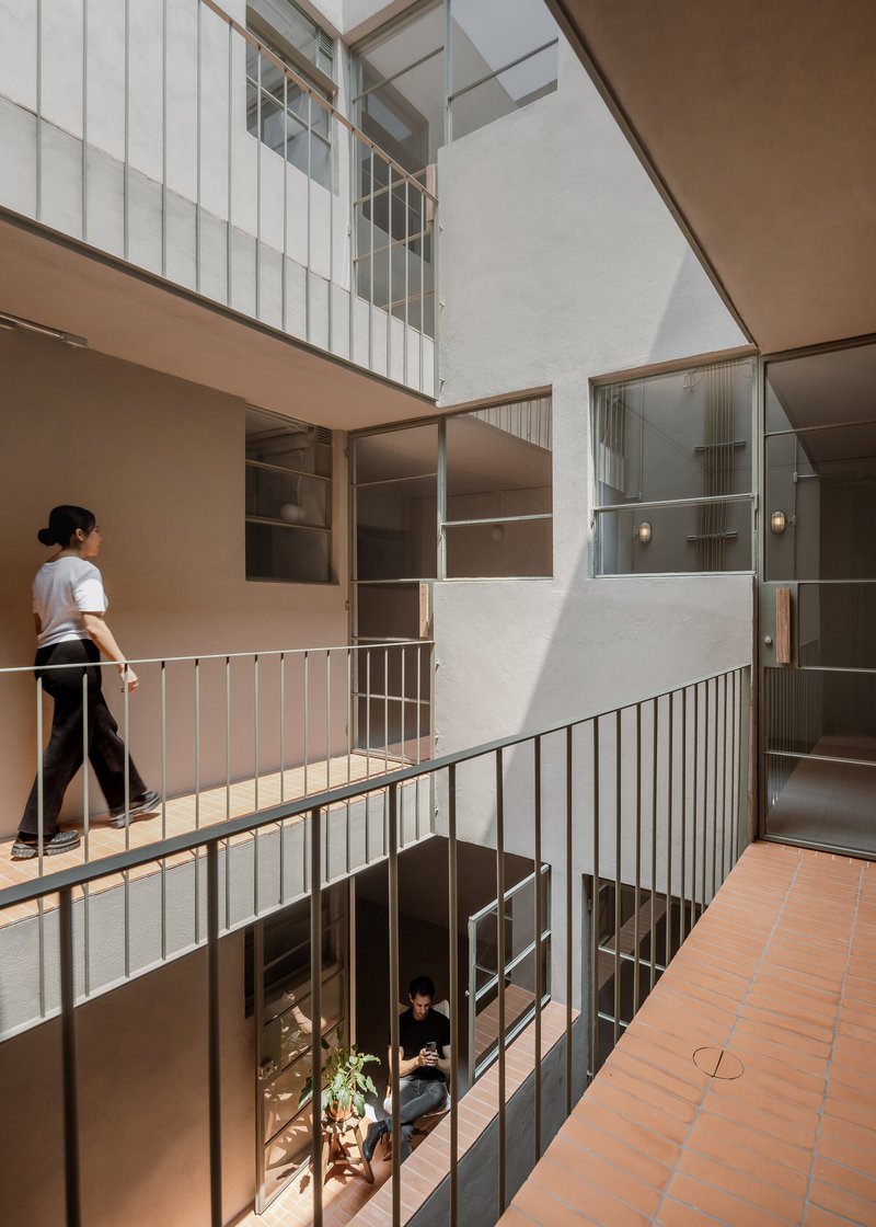 Edifício Residencial PETÉN / REIMS 502 - Fotografia de Interiores, Escada, Balcão