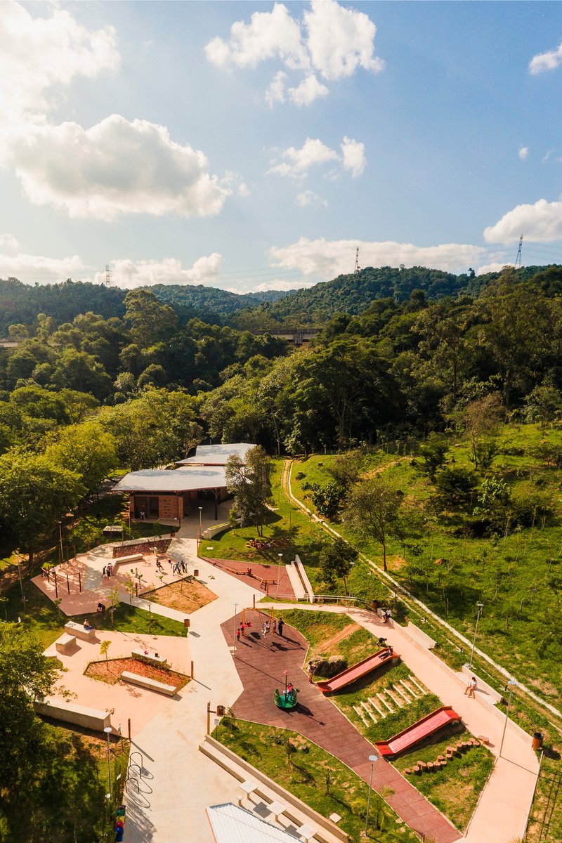 Parque Linear Córrego do Bispo / Natureza Urbana - Imagem 3 de 24