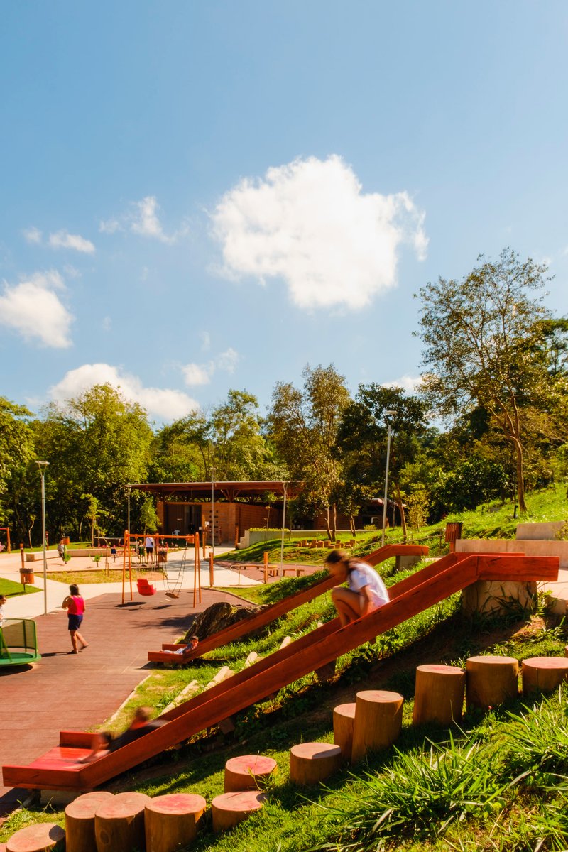 Parque Linear Córrego do Bispo / Natureza Urbana - Fotografia de Exterior, Jardim