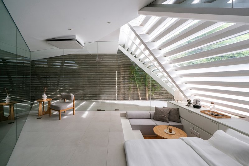 Folded Rooms Garden / RAD+ar (Research Artistic Design + architecture) - Interior Photography, Wood, Chair, Beam