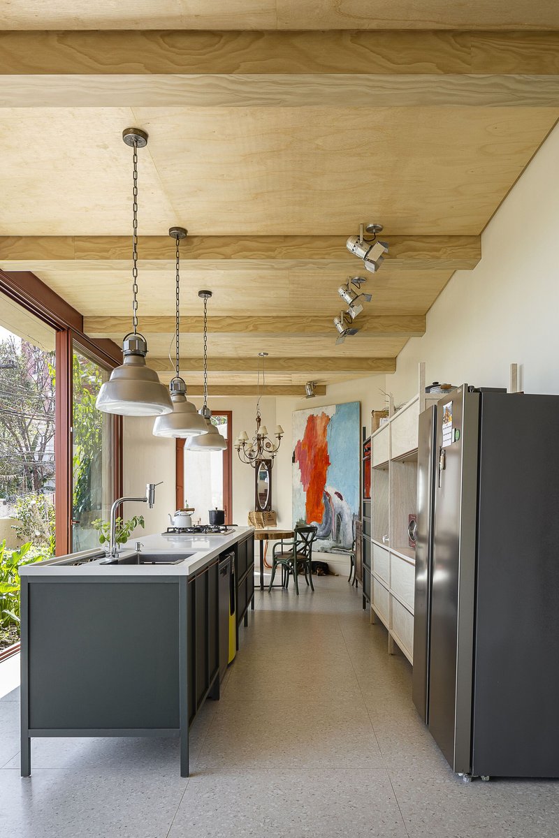 Casa Lechuza / ARKITITO Arquitetura - Fotografia de Interiores, Cozinha, Mesa, Bancada, Viga, Cadeira