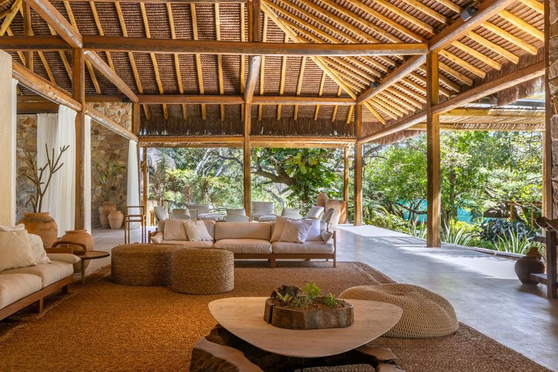 Spa / Angela Castilho Arquitetura e Interiores - Fotografia de Interiores, Sala de Estar, Madeira, Viga, Cadeira