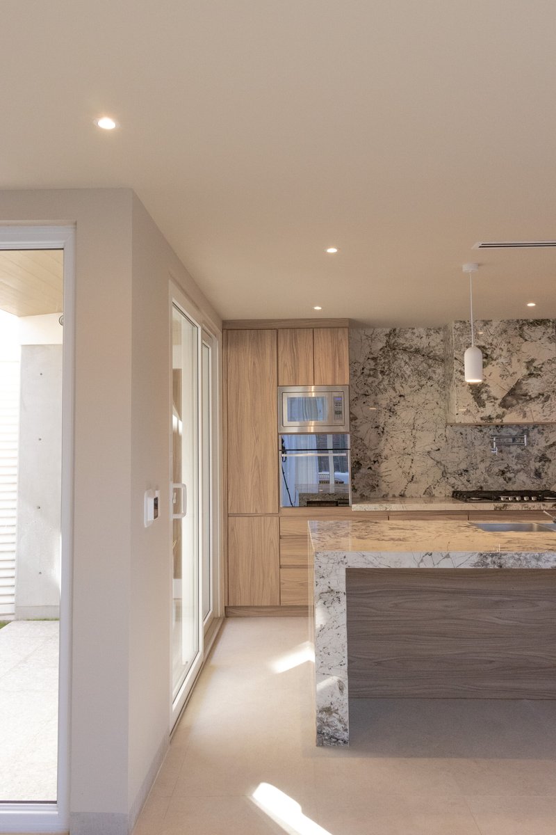 Casa Dezoito / Pereda Han Estudio - Fotografia de Interiores, Madeira, Bancada, Cozinha, Iluminação